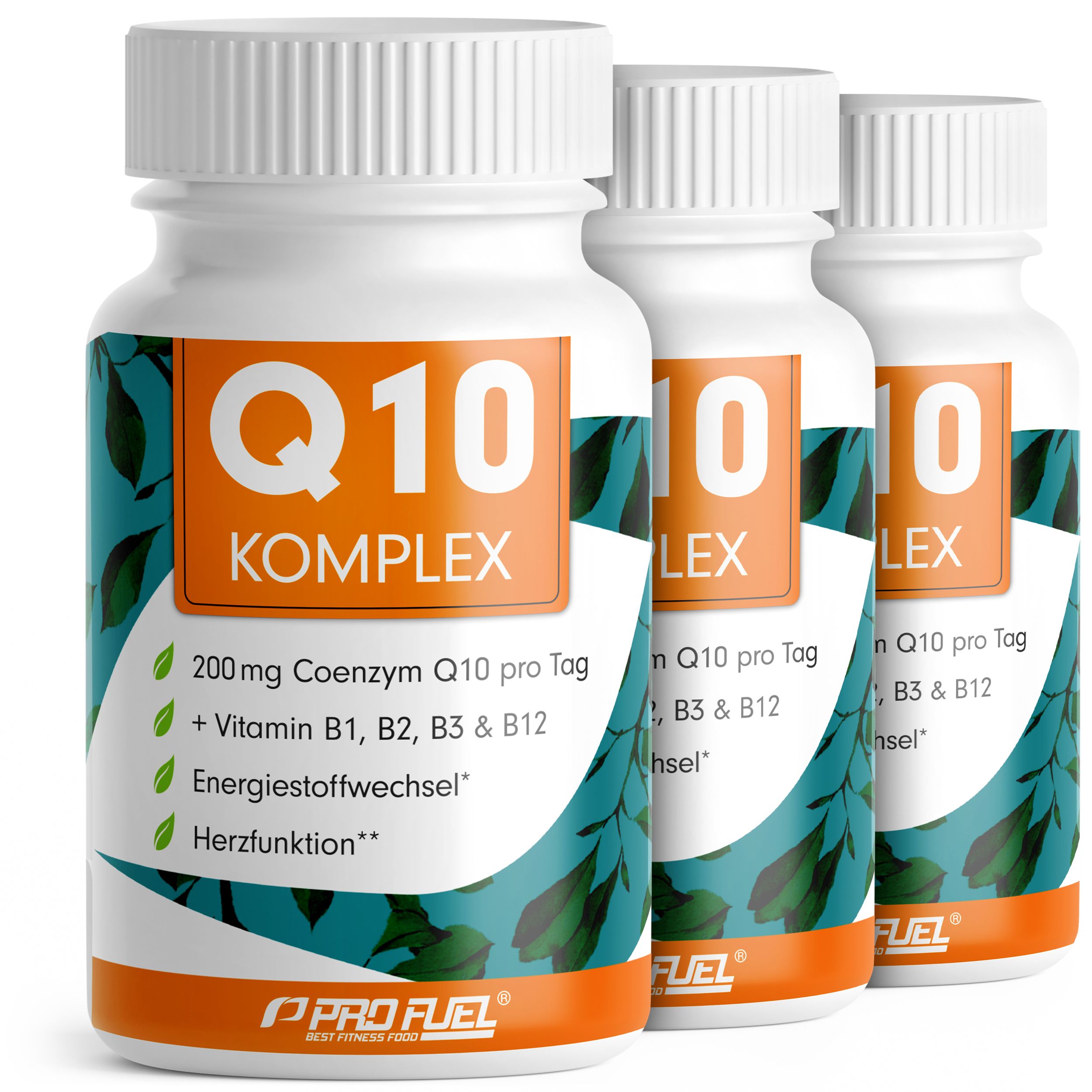 Drei weiße Flaschen mit Etiketten. Aufschrift: Q10 KOMPLEX, 200mg Coenzym Q10, Vitamin B1, B2, B3 & B12. Marke: PRO FUEL.