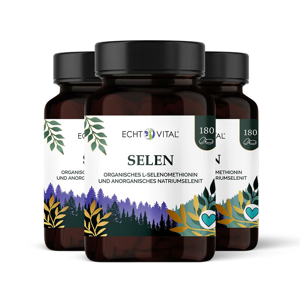 Drei braune Glasflaschen mit schwarzem Deckel. Aufschrift: Echt Vital Selen. 180 Kapseln. Produktpräsentation.