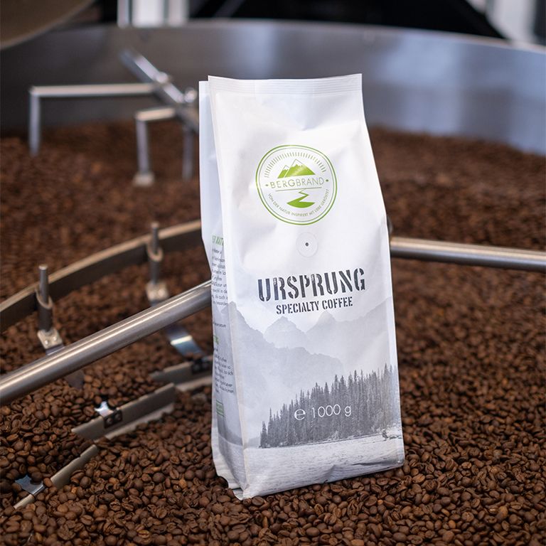 Eine Packung BERGBRAND Ursprung Specialty Coffee mit 1000g.