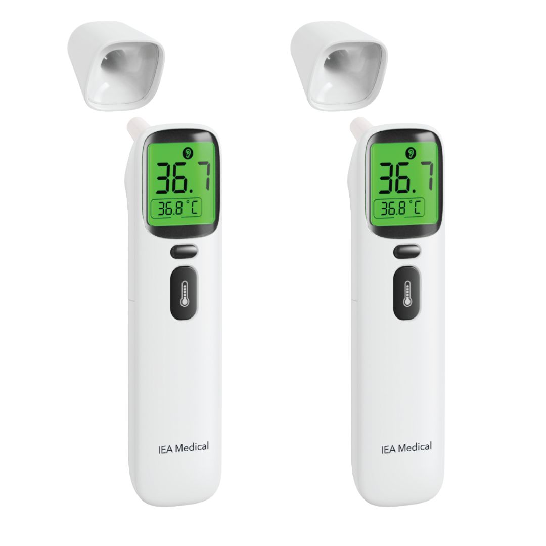 Zwei weiße IEA Medical Fieberthermometer mit grünen Displays und Ohrkappen.