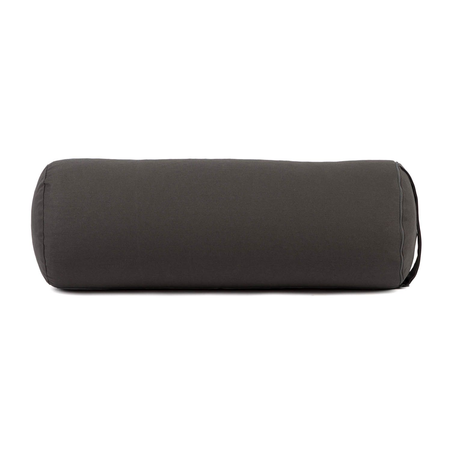 Anthrazitfarbenes, zylindrisches Yoga-Bolster. Mit Trageschlaufe. Auf weißem Hintergrund.