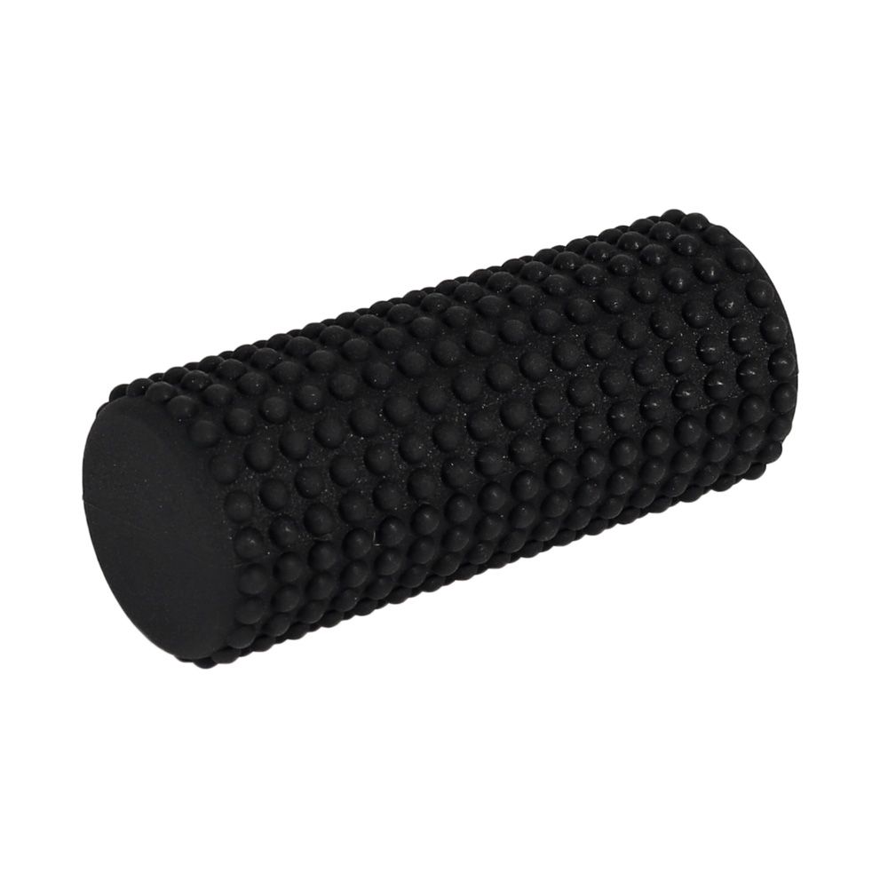 Schwarze, zylindrische Fitnessrolle mit Noppen auf der Oberfläche. Glatte Enden.