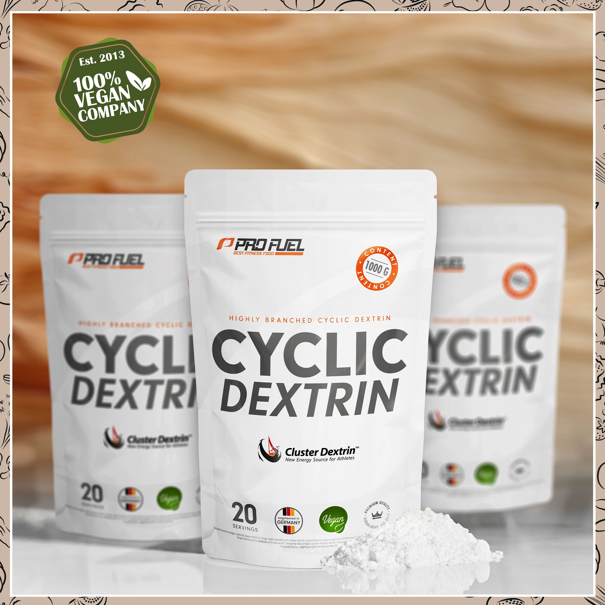 Drei weiße Beutel "ProFuel Cyclic Dextrin".  100% Vegan Company.  Pulverhaufen davor.