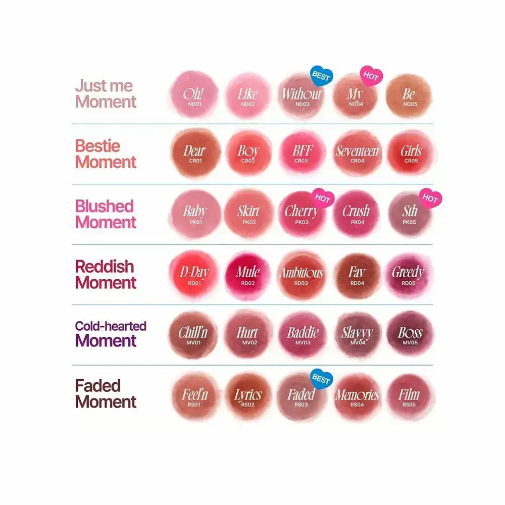 Verschiedene rosafarbene Farbtöne in runden Behältern. Aufschriften: „Just me Moment“, „Bestie Moment“, „Blushed Moment“ usw.