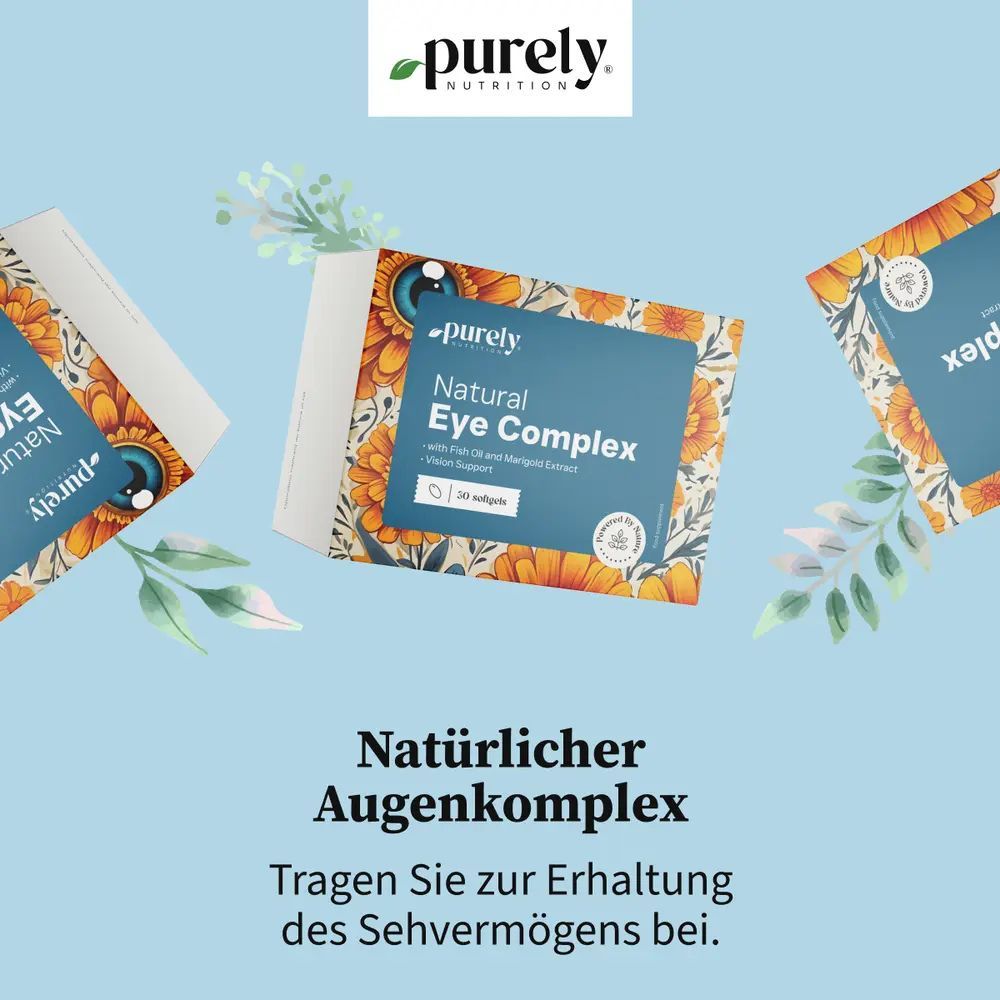 Drei Packungen Purely Natural Eye Complex. Produktname und Text auf der Verpackung sichtbar. Hintergrund blau mit Blättern.