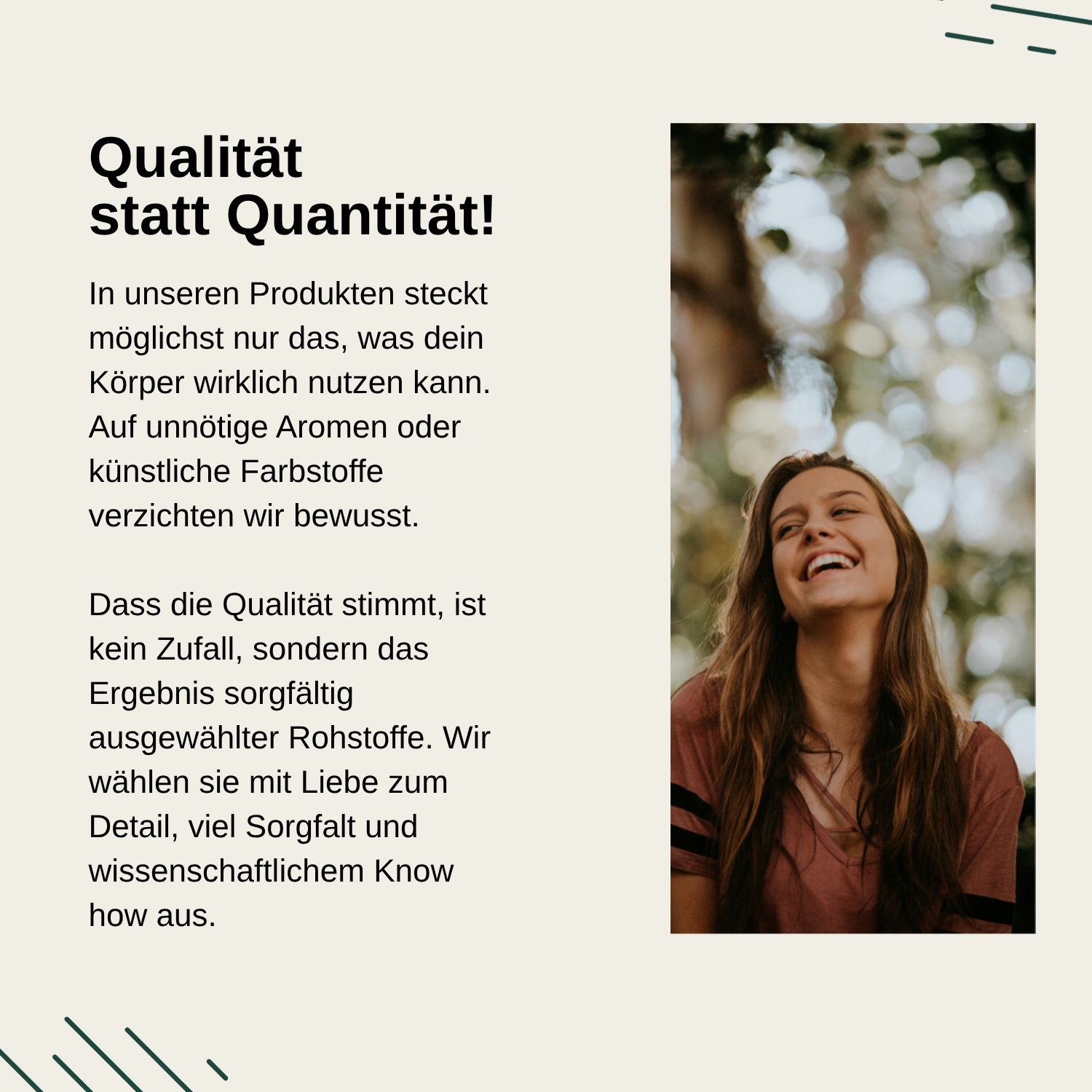 Frau lacht, umgeben von Naturmotiven, steht für Qualität.