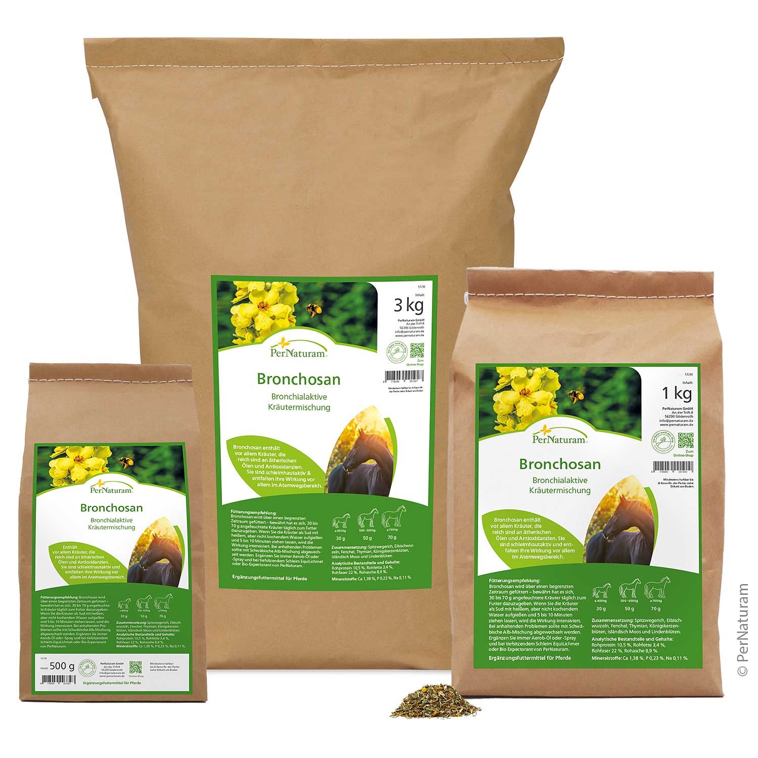 Drei Beutel Bronchosan Kräutermischung. Braune Papiertüten mit Etiketten. 500g, 1kg und 3kg.