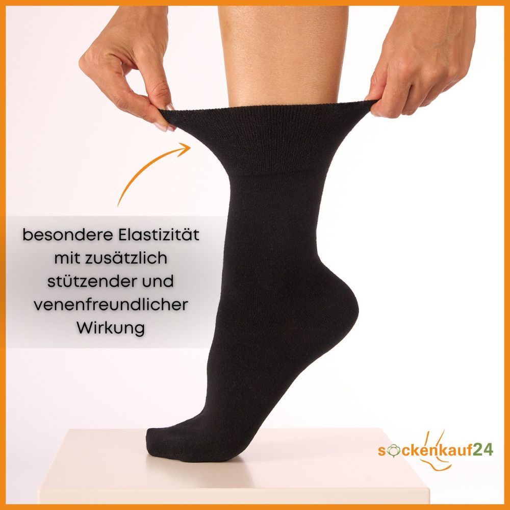 Schwarze Socke wird gedehnt. Text: Besondere Elastizität mit zusätzlich stützender und venenfreundlicher Wirkung.