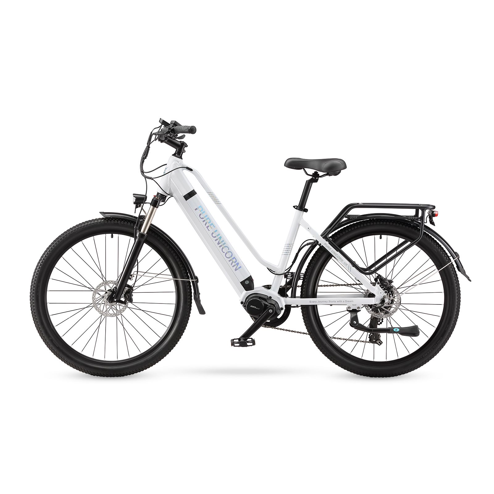 Weißes E-Bike mit schwarzen Reifen. Aufschrift: PURE UNICORN. Gepäckträger hinten.