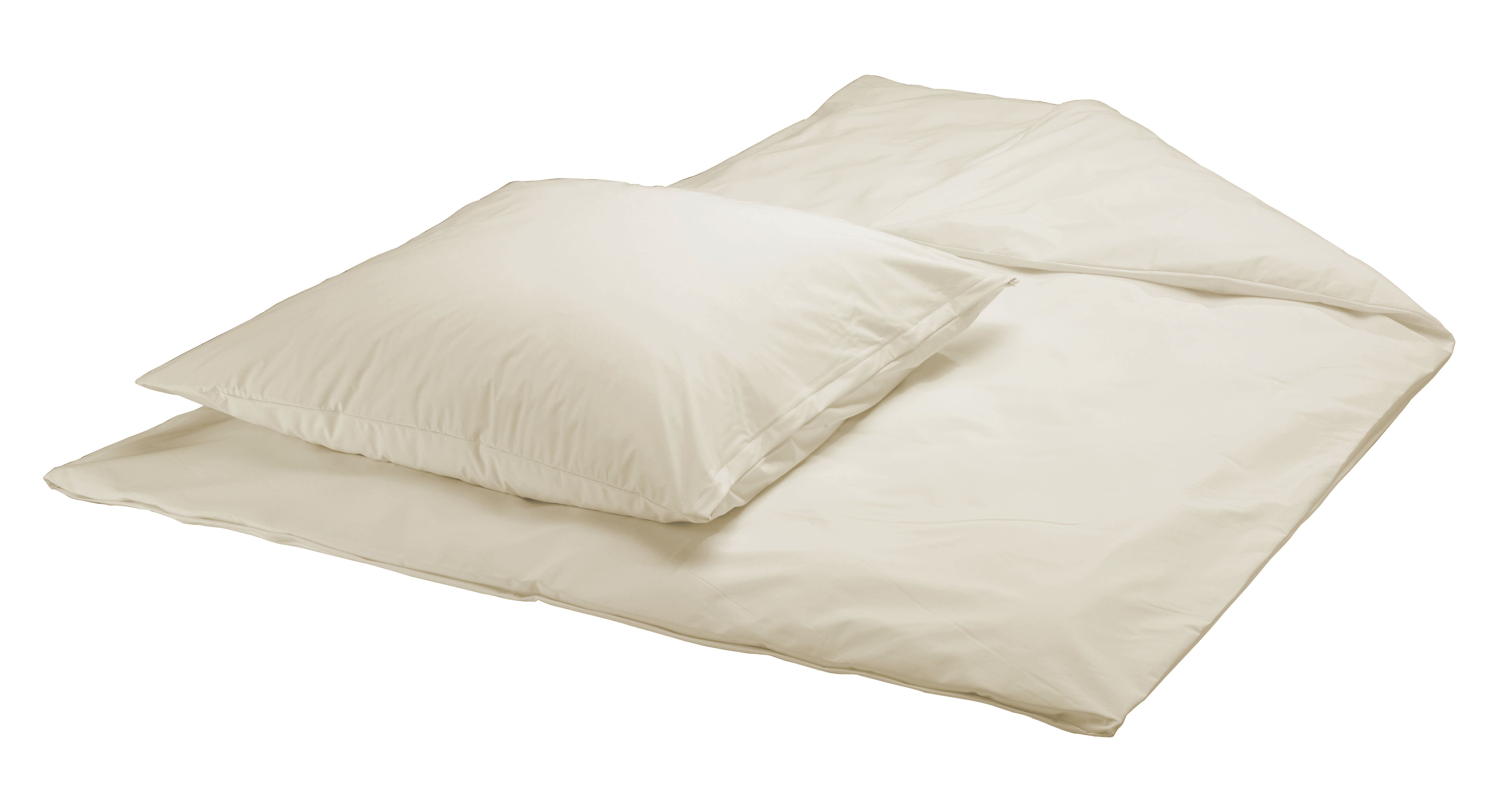 Beige Kissen und Bettlaken. Quadratisches Kissen auf gefaltetem Laken.