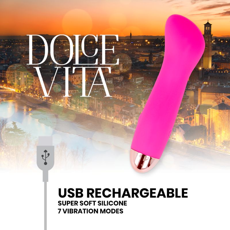 Pinkfarbener Silikon-Vibrator mit goldfarbenem Abschluss. USB-Ladeanschluss. Text: Dolce Vita, USB RECHARGEABLE, 7 Vibration Modes.