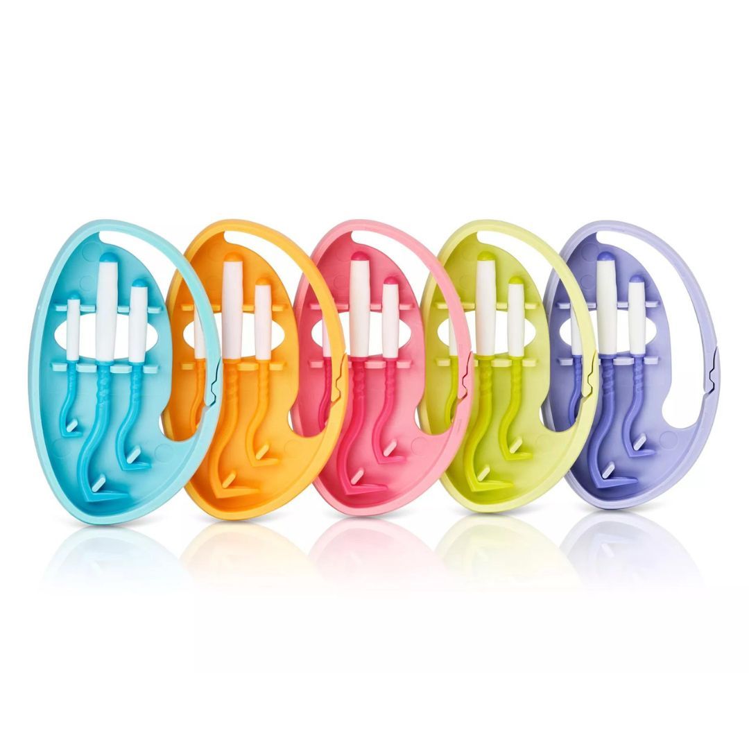 Fünf Clipboxen in verschiedenen Farben: blau, orange, rosa, gelb und lila. Mit Zeckenhaken.