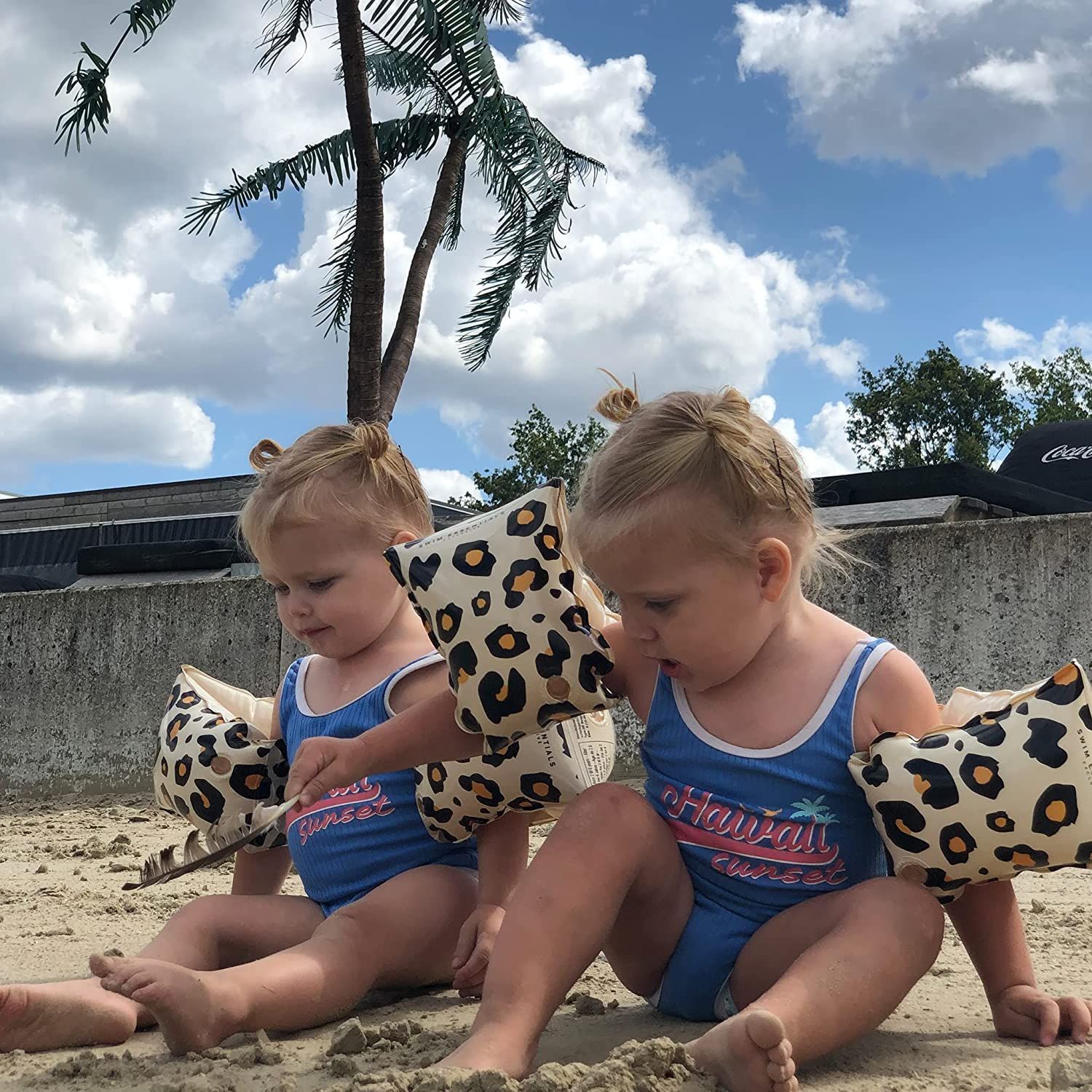The Essentials B.V. Schwimmflügel Beige Leopard 0-2 Jahre