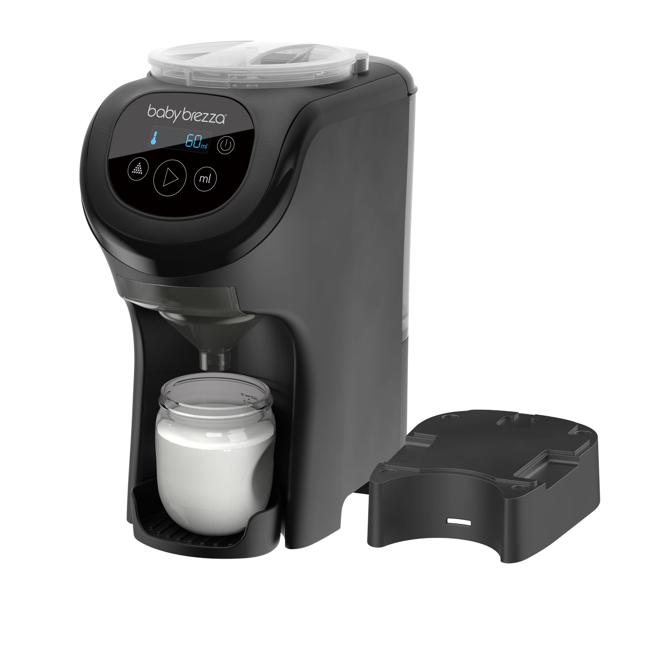 Baby Brezza Milchzubereiter mit gefülltem Glas und separatem Sockel.