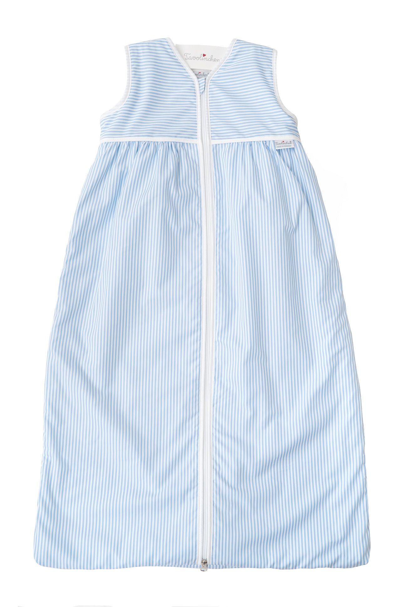 Blau-weiß gestreifter Schlafsack mit Reißverschluss. Weißer Saum und Reißverschluss. Label am Rand.