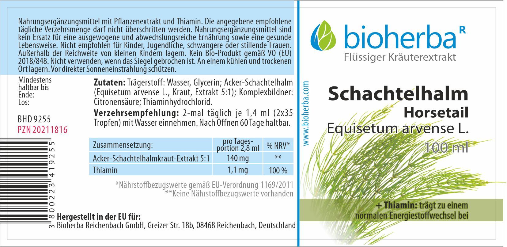 Braune Glasflasche mit schwarzem Deckel. Etikett mit Produktinformationen und Logo. Text: Bioherba Schachtelhalm Horsetail.