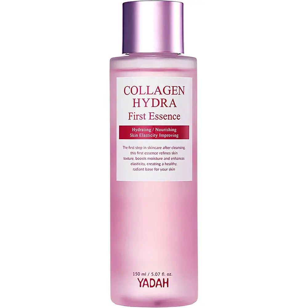 Transparente Flasche mit rosa Flüssigkeit. Aufschrift: Collagen Hydra First Essence. YADAH-Logo unten.