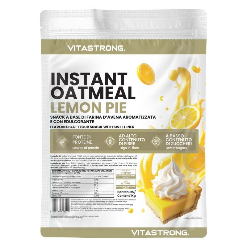 Beutel Instant Oatmeal Lemon Pie. Text: Instant Oatmeal, Lemon Pie, Vitastrong. Abbildung: Kuchenstück mit Sahne und Zitrone.