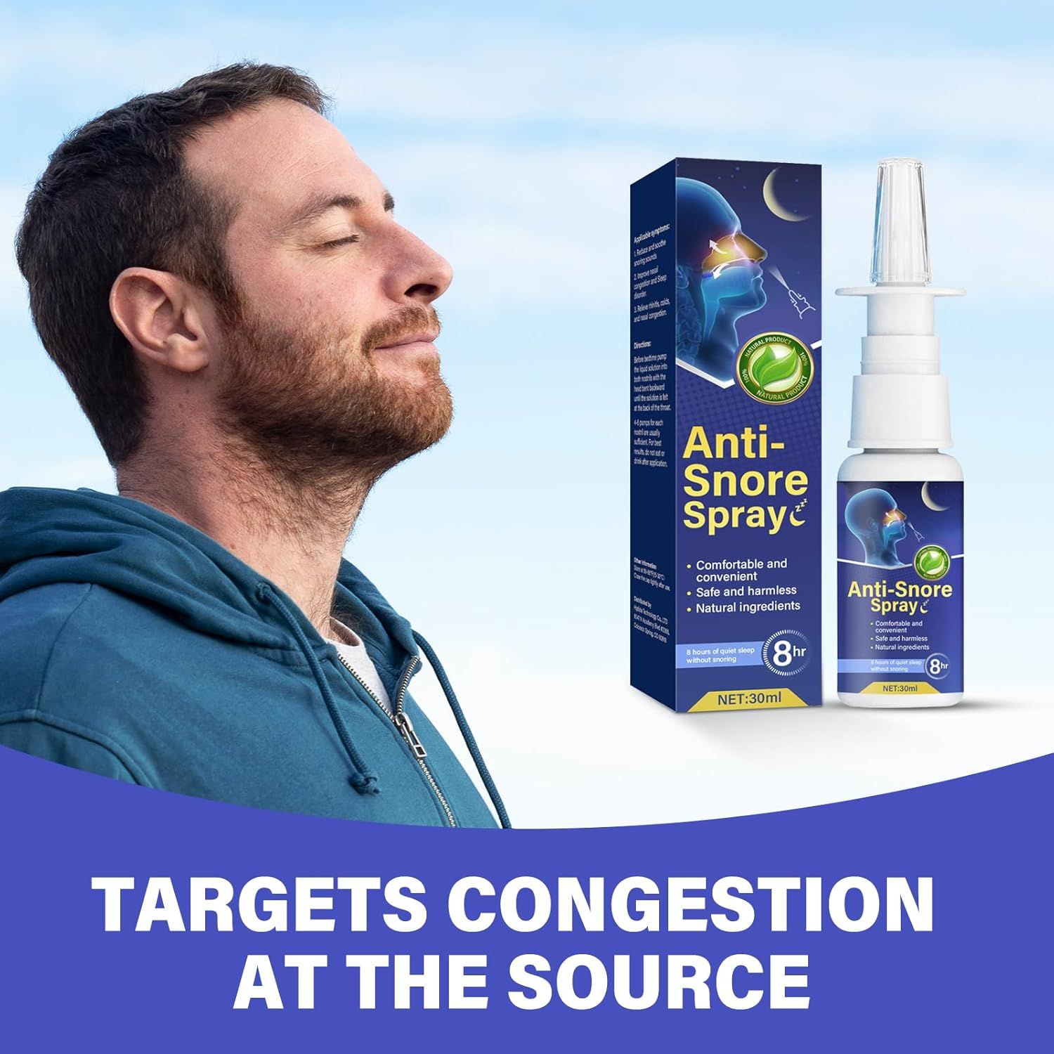 Mann atmet ein, Nasenspray und Verpackung. Aufschrift: Anti-Schnarch Spray. Hintergrund: blauer Himmel.