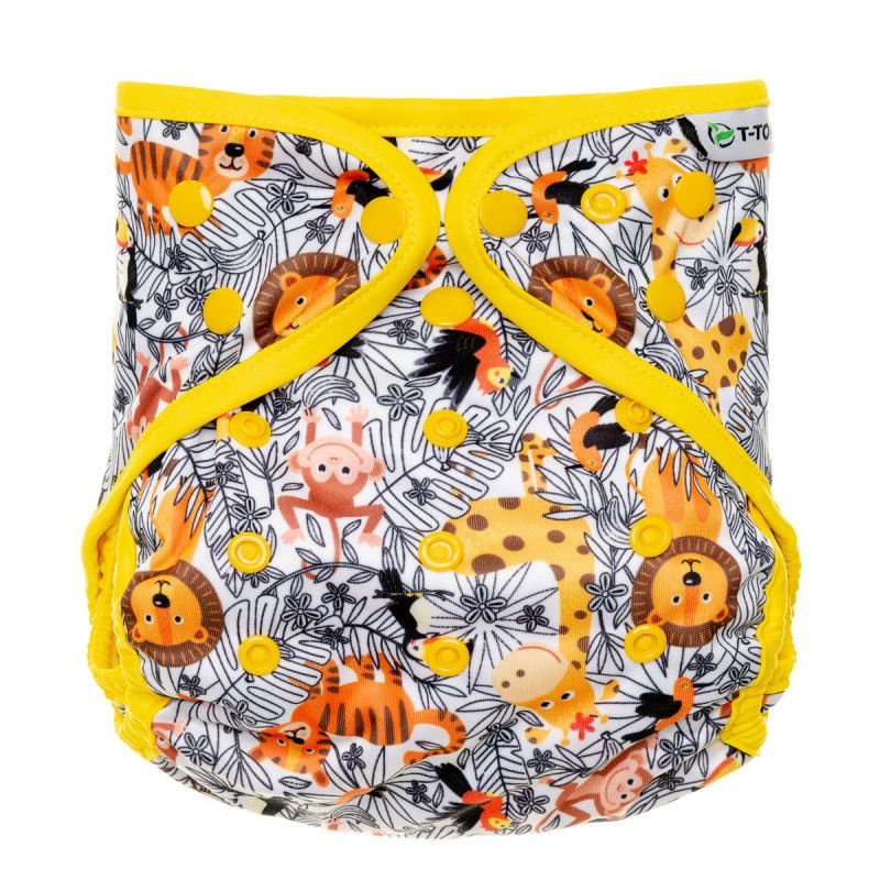 Windel mit gelben Rändern und Safari-Motiv. Aufdruck mit Löwen, Giraffen und anderen Tieren. Marke T-TOMI.