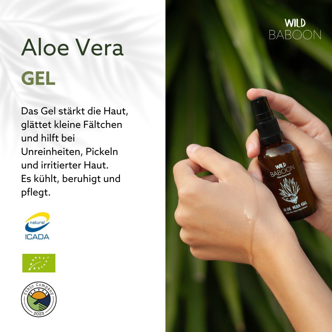 Braune Sprühflasche in Hand. Aufschrift: WILD BABOON. Logo: Aloe Vera Gel. Zertifizierungen: Natur, ICADA, Bio.