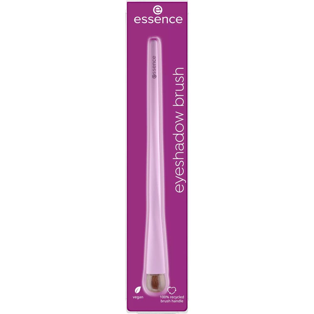 Lidschattenpinsel in Verpackung. Rosa Griff, braune Borsten. Marke: Essence. Text: Eyeshadow brush, vegan, 100% recycelt.