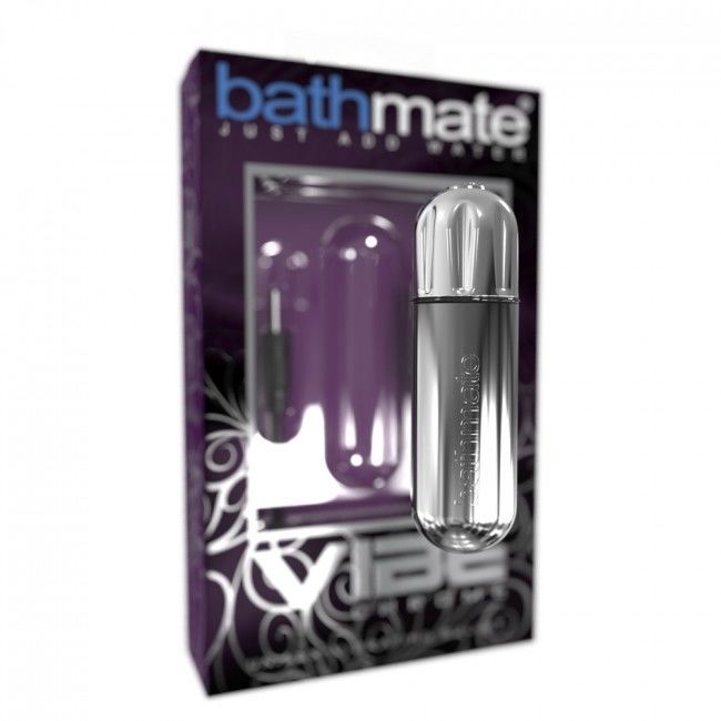 Vibrator in Verpackung. Aufschrift: bathmate, Vibe. Silberfarbener Kopf.