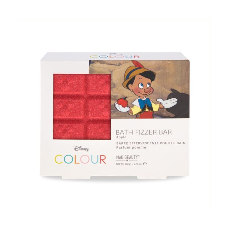 Verpackung mit roter Badebombe in sechs Teilen. Pinocchio-Illustration. Text: BATH FIZZER BAR, Apple, Disney Colour, Mad Beauty.