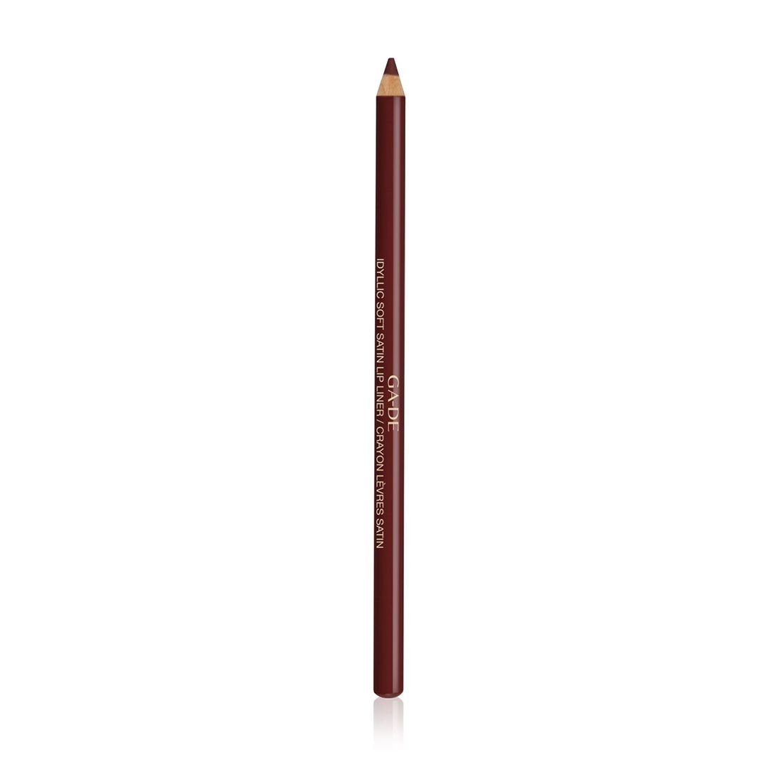 Dunkelbrauner Lipliner-Stift. Aufschrift: Ga-De. Text: Idyllic Soft Satin Lip Liner / Crayon Lèvres Satin.