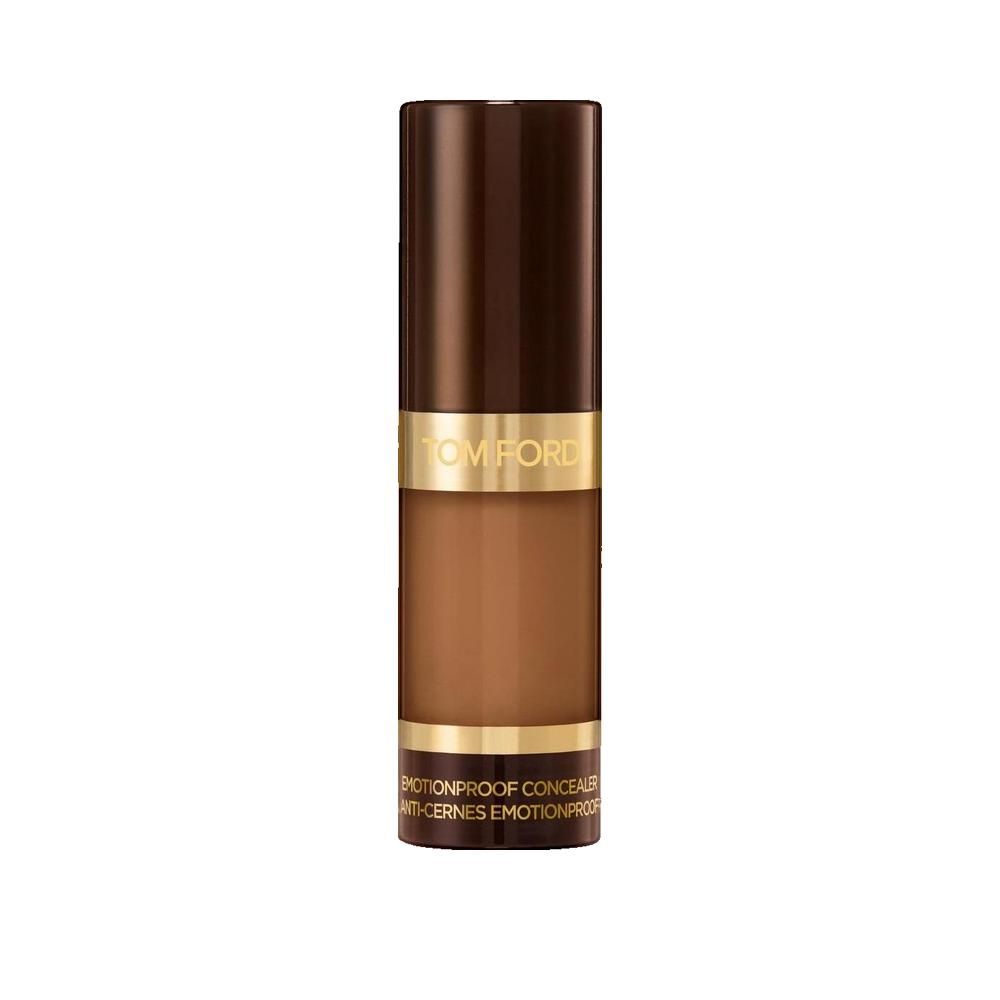 Zylindrische Kosmetikflasche. Dunkelbrauner Deckel, goldener Ring mit "TOM FORD"-Schriftzug. Unterer Teil braun, Text: "EMOTIONPROOF CONCEALER".