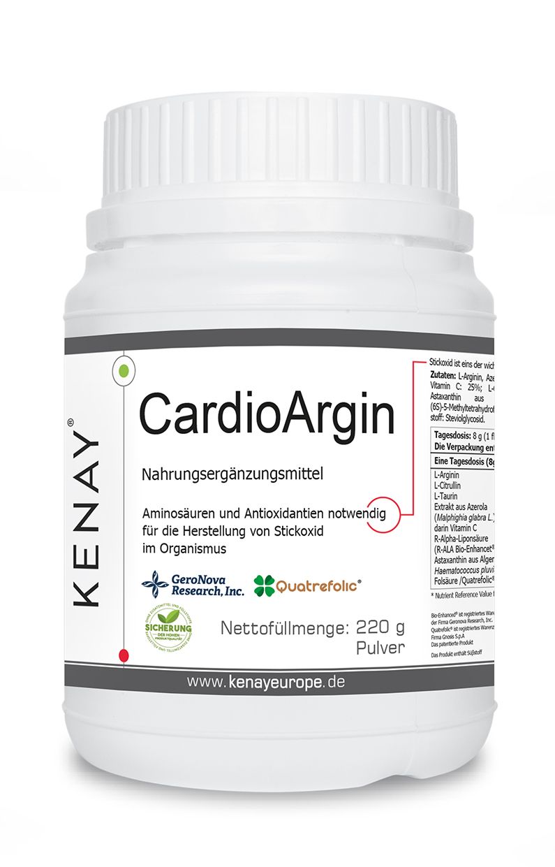 Weißes Pulver in einer Dose mit dem Aufdruck "CardioArgin KENAY®". Enthält Aminosäuren und Antioxidantien. Mit "Quatrefolic"-Logo.