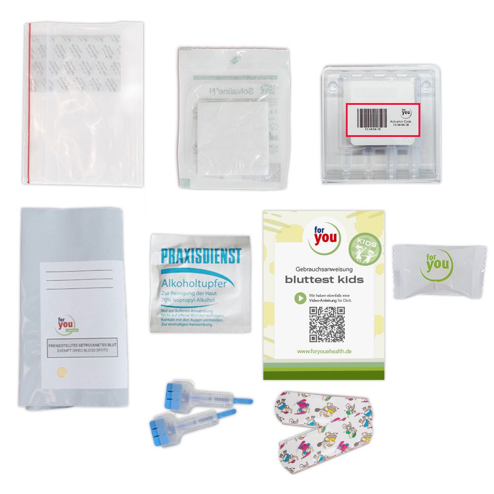 Inhalt eines Vitamin D3 und K2 Test Kids Kits: Tupfer, Lanzetten, Anleitung und Teströhrchen.