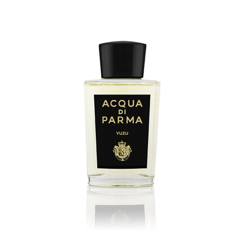 Acqua di Parma Yuzu Eau de Toilette in einem rechteckigen Glasflakon mit schwarzem Verschluss und schwarzem Etikett.