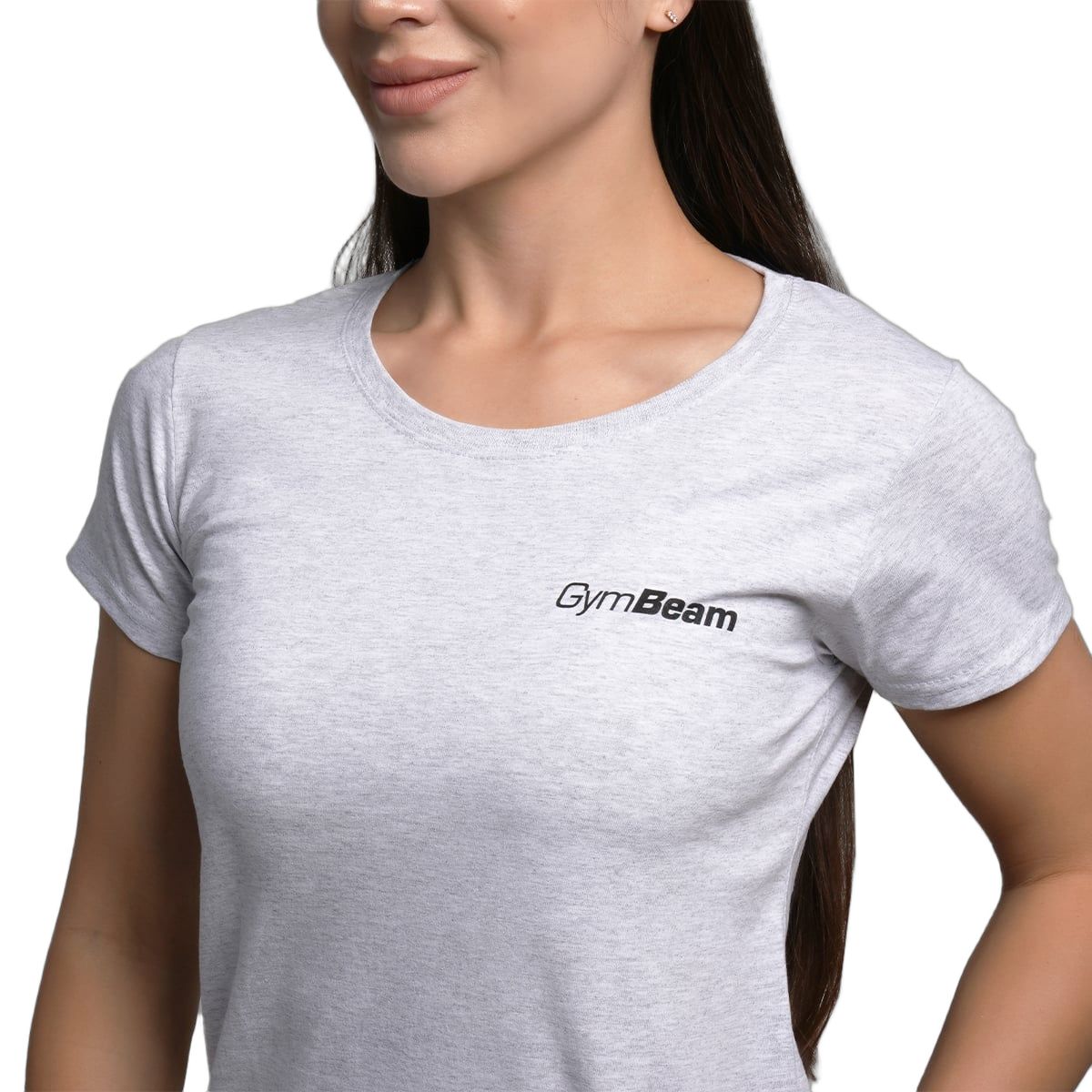 Nahaufnahme des Damen T-Shirts in Heather Grey. Der runde Ausschnitt und das GymBeam Logo sind sichtbar.