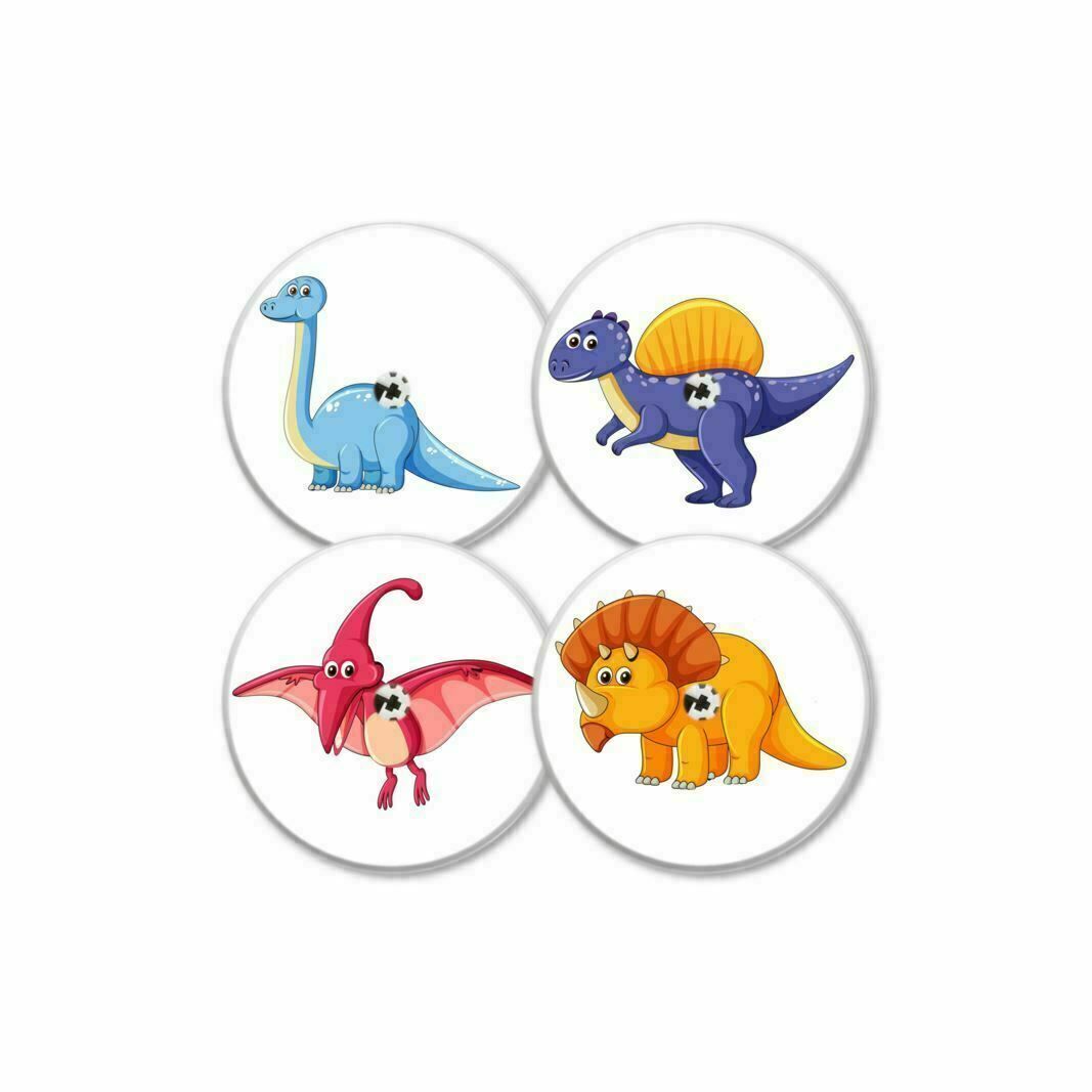 Vier runde Aufkleber mit Dinosaurier-Motiven. Jedes zeigt einen anderen Dinosaurier in verschiedenen Farben. Aufkleber für Freestyle Libre 1 & 2 Sensor.