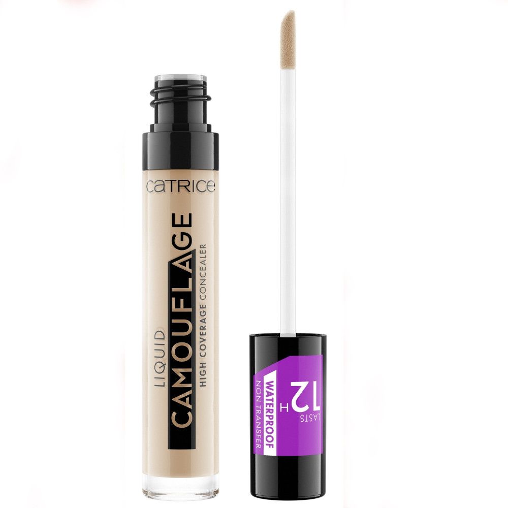 Catrice Camouflage Concealer. Beige Flüssig-Concealer mit Applikator. Aufschrift: CAMOUFLAGE, HIGH COVERAGE CONCEALER. Marke Catrice.