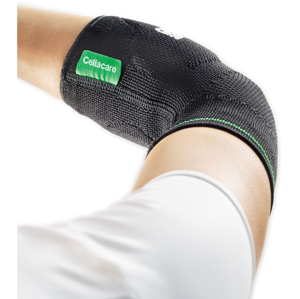 Schwarze Ellbogenbandage mit grünem Etikett 'Cellacare'.