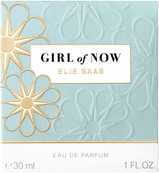 Elie Saab Girl of Now Eau de Parfum. Hellblaue Schachtel mit Blumenmuster. Text: GIRL of NOW, ELIE SAAB. Unten: Eau de Parfum, 1 FL.OZ.