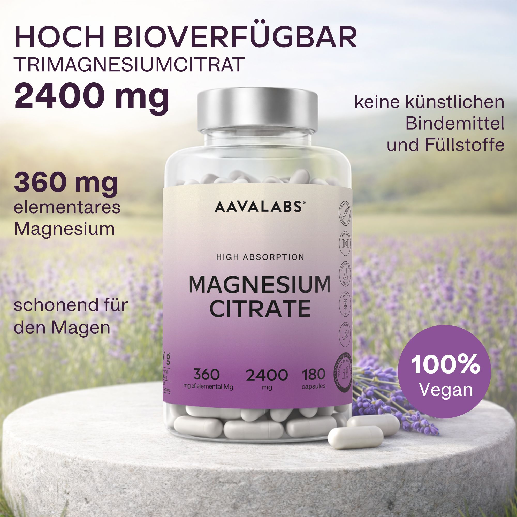 Flasche Magnesiumcitrat in natürlicher Umgebung mit Vegan-Siegel.