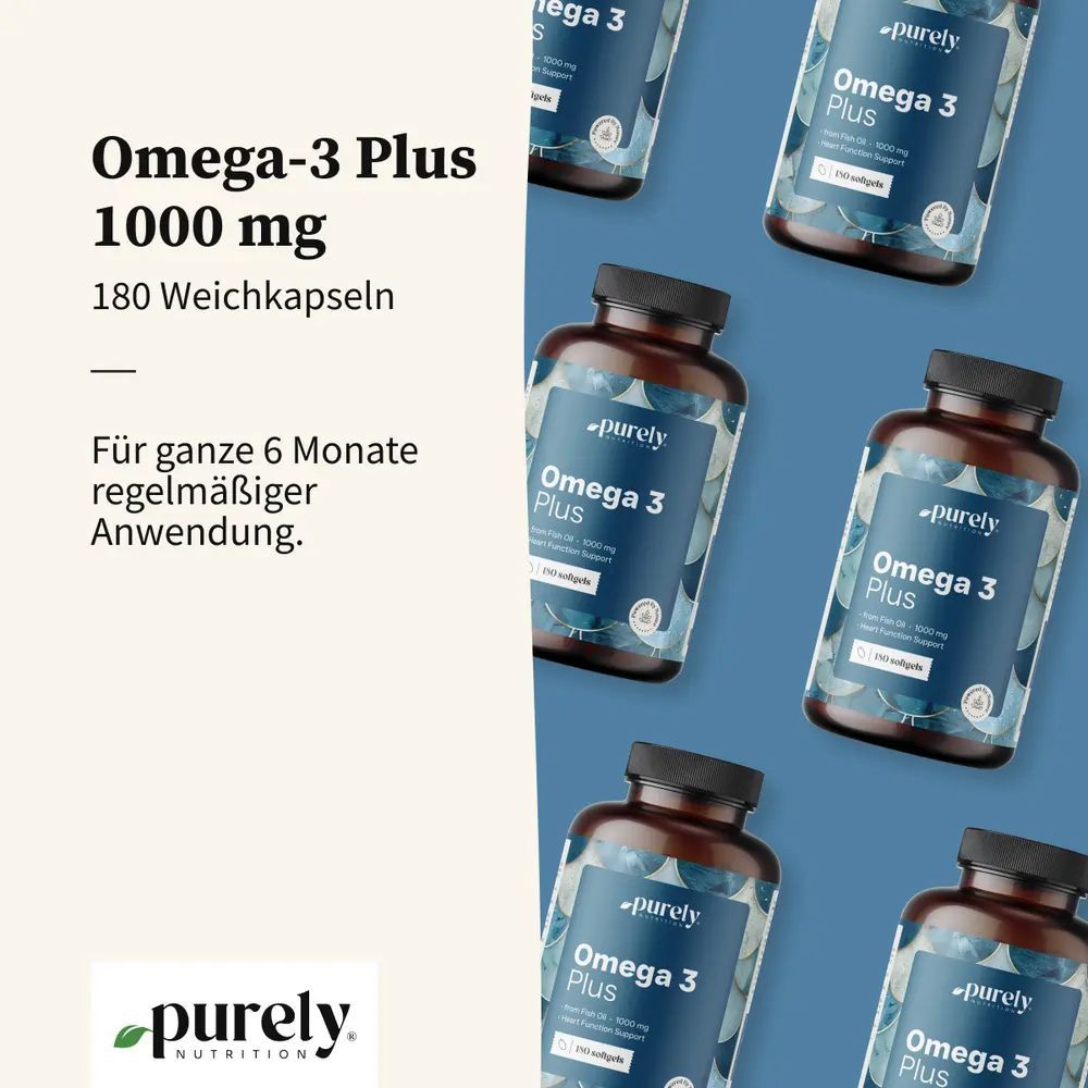 Mehrere Flaschen mit blauem Etikett. Aufschrift: Omega 3 Plus. Text: Für ganze 6 Monate regelmäßiger Anwendung.