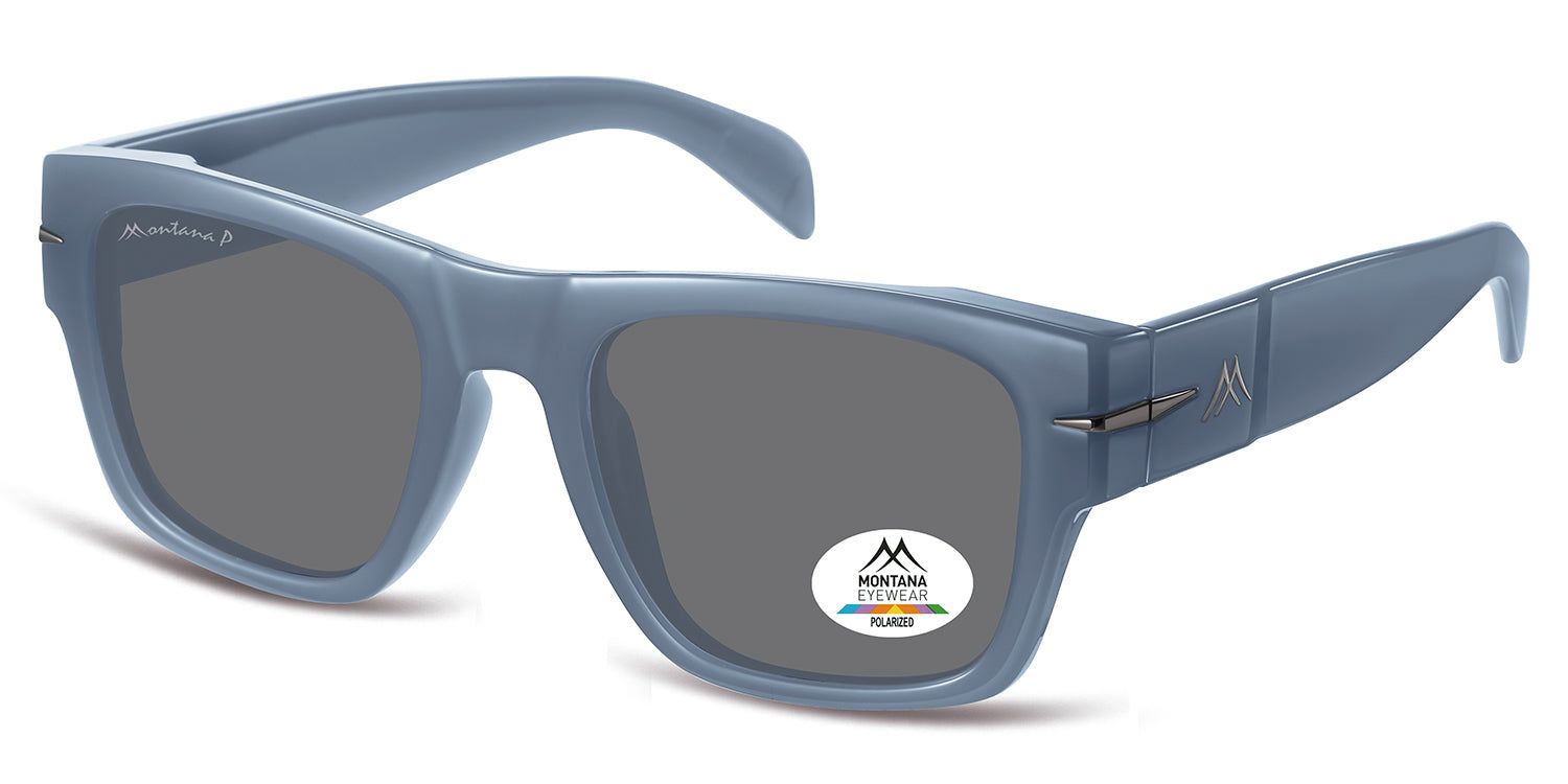 Blaue Sonnenbrille, schräg von vorne. Auf einem Glas ist ein Aufkleber mit Logo und der Aufschrift 'Polarized' zu sehen.