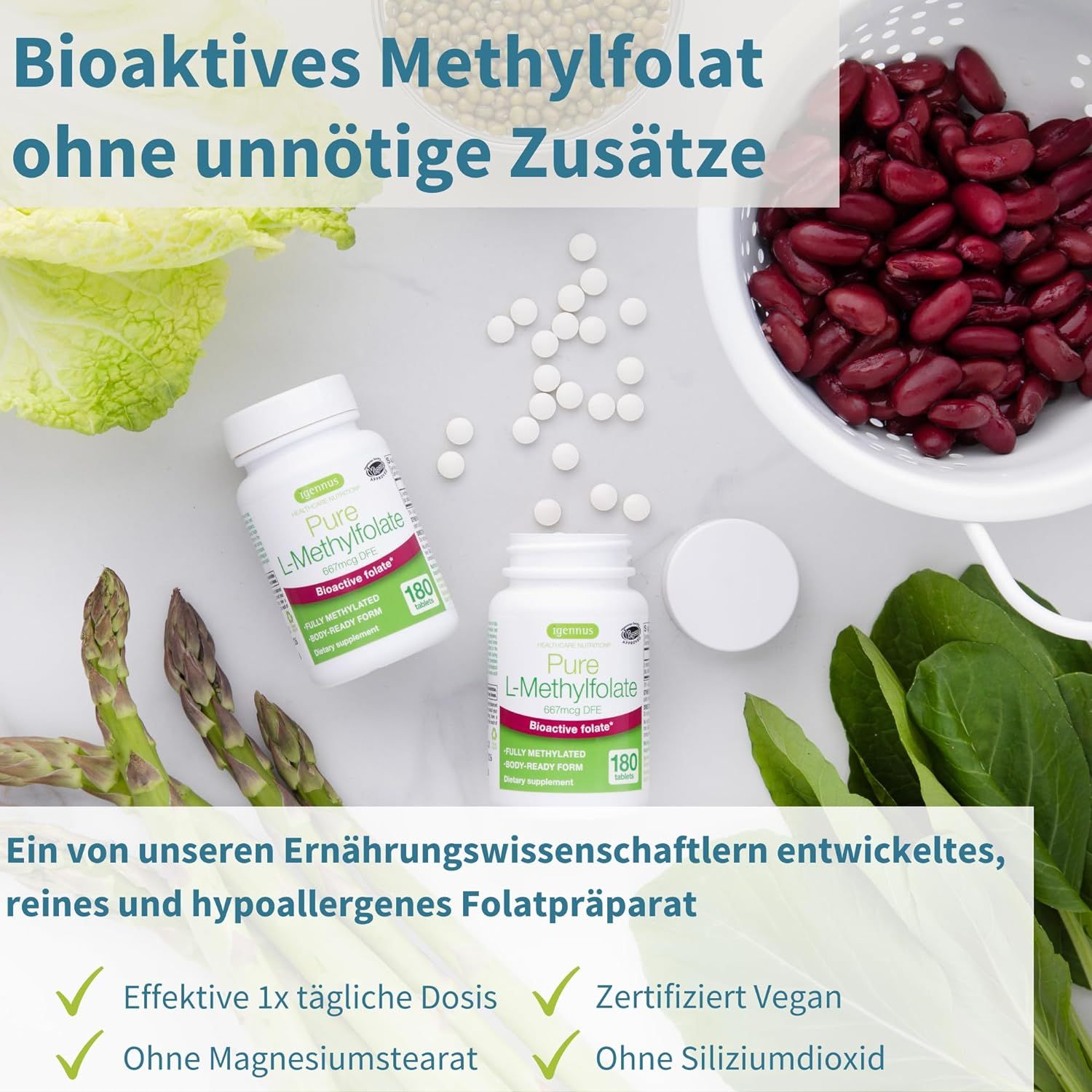 Zwei weiße Flaschen mit dem Produkt "Pure L-Methylfolate" von Igennus. Auf den Flaschen steht "Bioaktives Folat" und "180 Tabletten". Auf dem Hintergrund sind grüne Blätter, rote Bohnen und Tabletten zu sehen. Der Text beschreibt die Vorteile des Produkts.