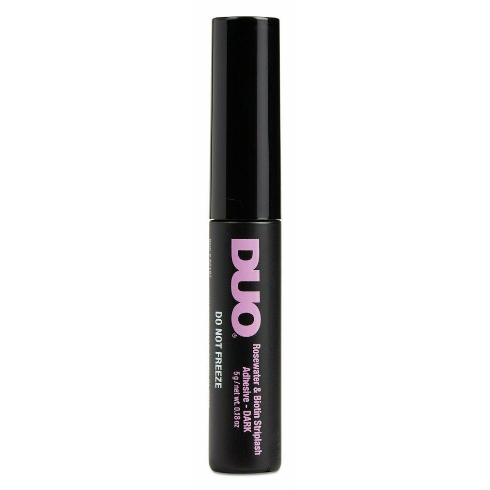 Schwarze Tube mit rosafarbenem DUO-Logo. Text: Rosewater & Biotin Striplash Adhesive - DARK. Enthält 5g. Aufschrift: DO NOT FREEZE.