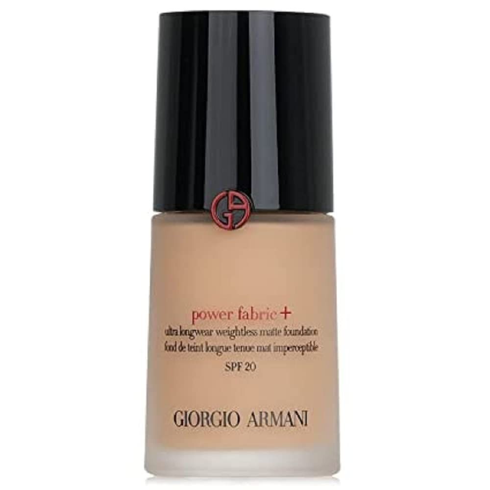 Beige Foundation-Flakon mit schwarzem Deckel. Schriftzug: power fabric+, SPF 20, GIORGIO ARMANI.