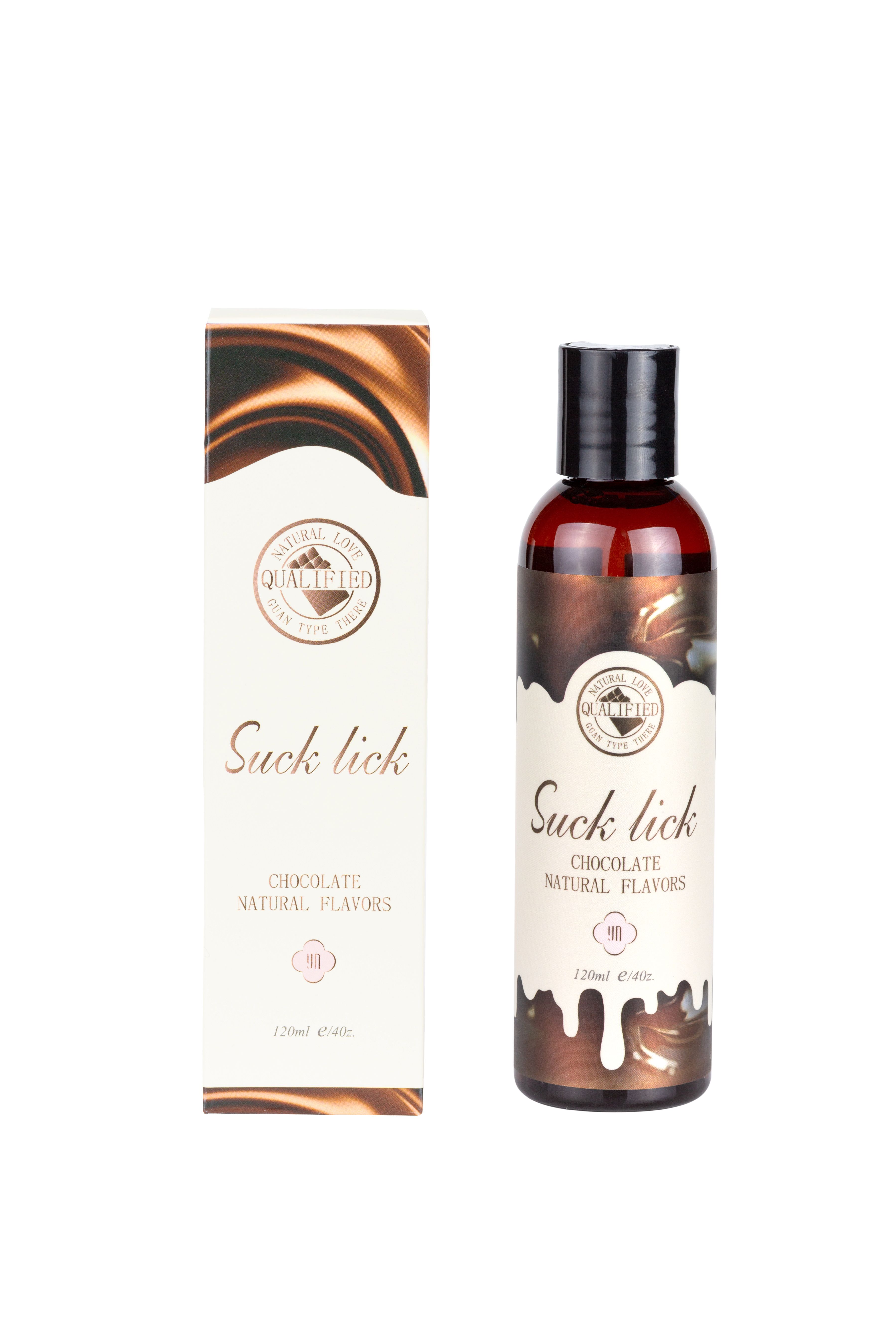Flasche und Verpackung. Aufschrift: "Suck lick", "Chocolate Natural Flavors". Verpackung mit Logo und Text.