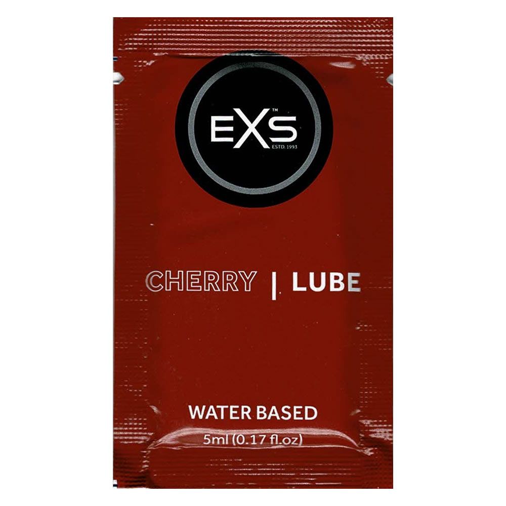 Rote Einzelverpackung mit schwarzem Kreis und weißem Schriftzug EXS. Text: Cherry | Lube, Water Based, 5ml (0.17 fl.oz).