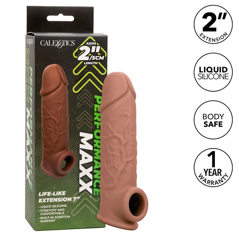 Realistische Penisverlängerung in Hautfarbe. Produktverpackung mit Produktabbildung und Text: PERFORMANCE MAXX, 2" Verlängerung, 7" Länge.