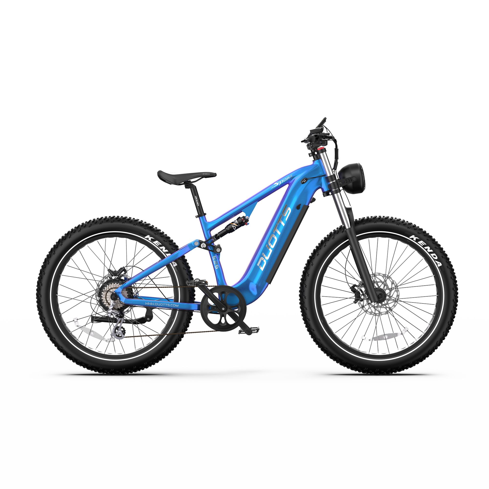 Blaues Elektro-Mountainbike. Schwarze Reifen, Sattel und Lenker. DUOTTS-Logo am Rahmen. Scheinwerfer vorne.