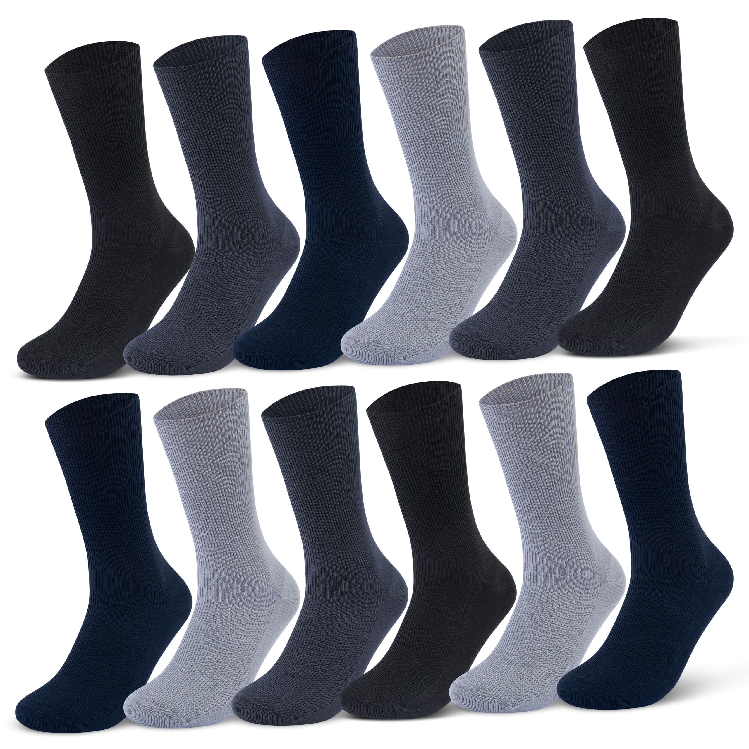 Mehrere Paar Socken in verschiedenen Farben. Geripptes Design. Aus Baumwolle.
