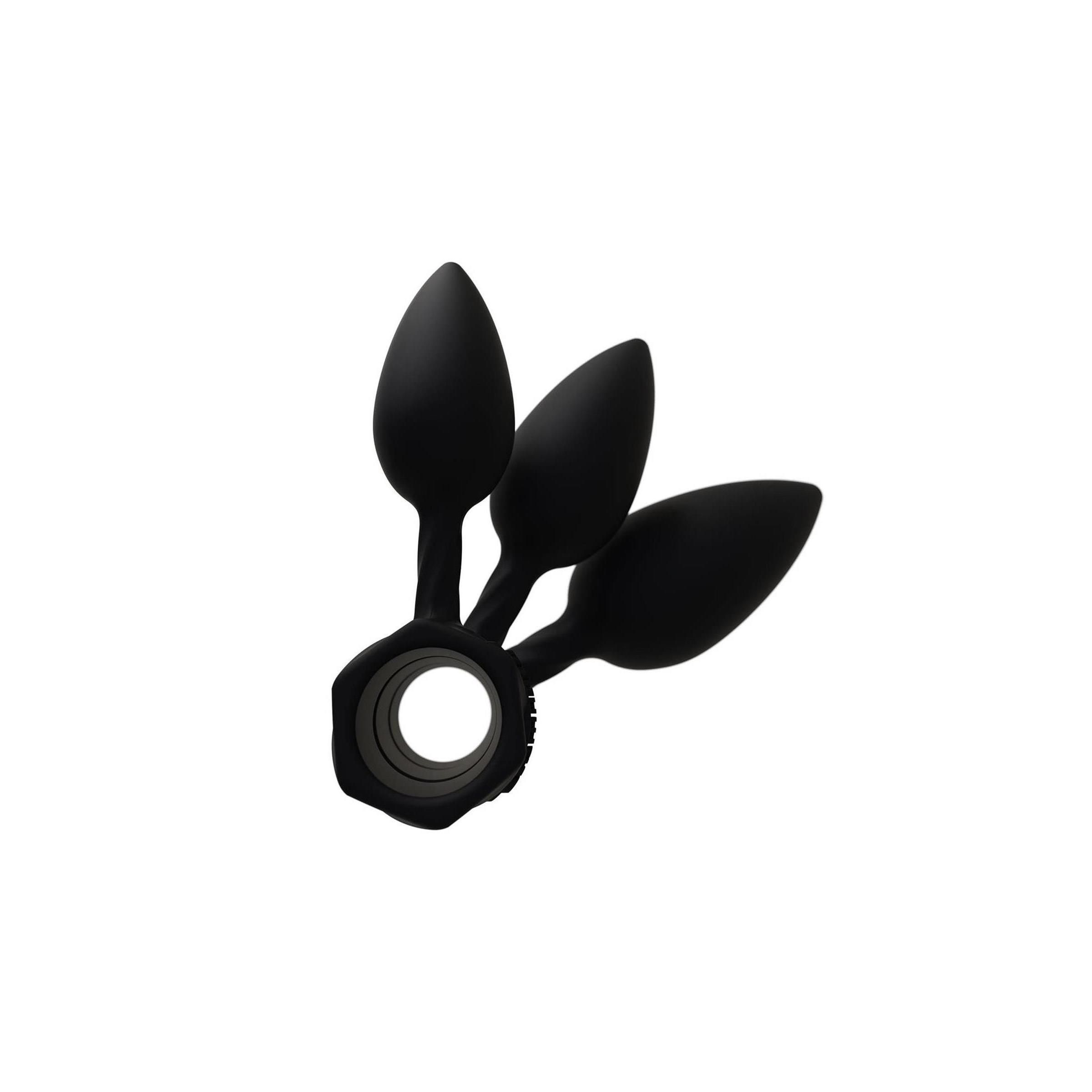 Drei schwarze Anal-Trainings-Plugs mit Ring. Unterschiedliche Größen. Kegelförmige Spitze. Ringförmiger Griff.